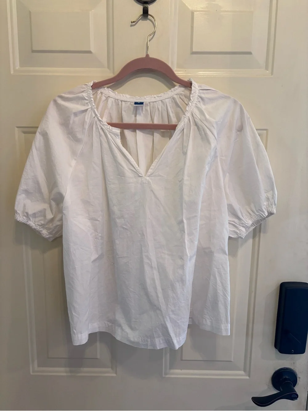 Old Navy White Puff-Sleeve Peasant Blouse